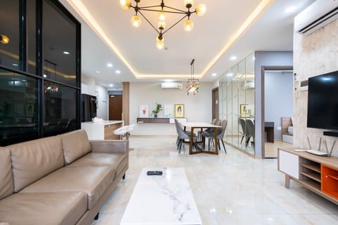 Family Apartment | Living area | Smart TV