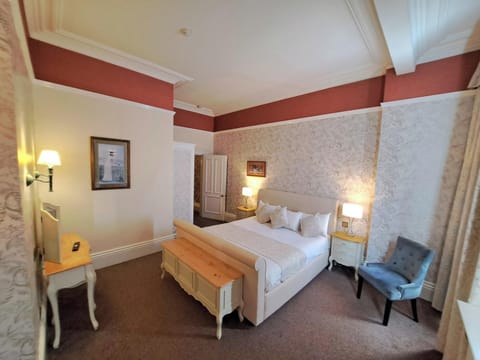 Executive Double Room | Individually decorated, individually furnished, WiFi, bed sheets