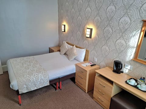 Standard Double Room | Individually decorated, individually furnished, WiFi, bed sheets