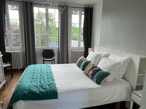 Deluxe Apartment | Premium bedding, memory foam beds, individually decorated