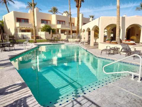 lap length pool with hot tub pool and hot tub warmed all through winter season