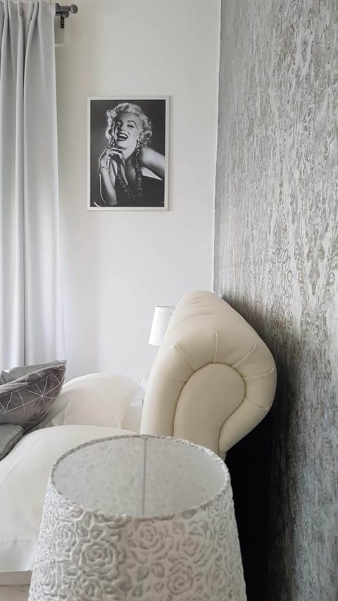 Frette Italian sheets, premium bedding, down comforters, pillowtop beds