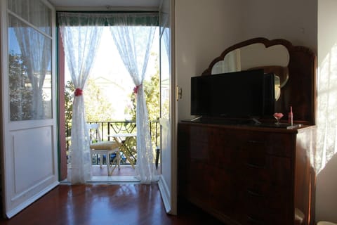 Deluxe Double Room, Private Bathroom | Terrace/patio