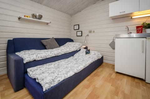 Cabin, Shared Bathroom (2 Beds)