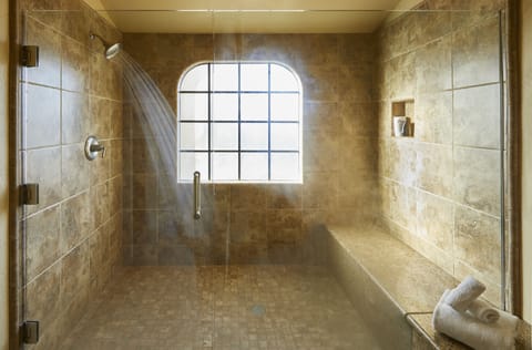 Free toiletries, hair dryer, bathrobes, towels