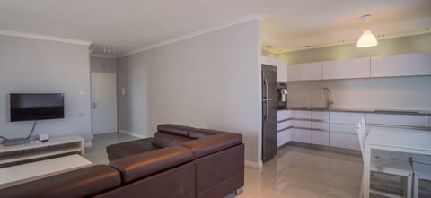 Presidential Apartment, 3 Bedrooms, Smoking, Sea Facing | Private kitchen | Full-size fridge, microwave, oven, stovetop