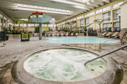 Indoor spa tub