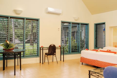 Beachfront Villa | In-room safe, blackout drapes, iron/ironing board