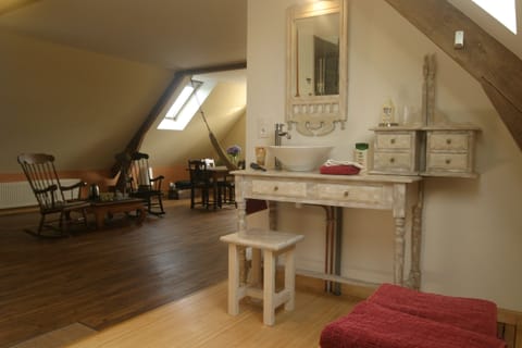 Loft, Garden View | Bathroom sink