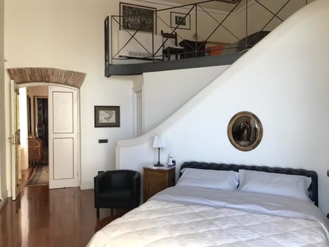 Double Room, Balcony | 1 bedroom, desk, soundproofing, free WiFi