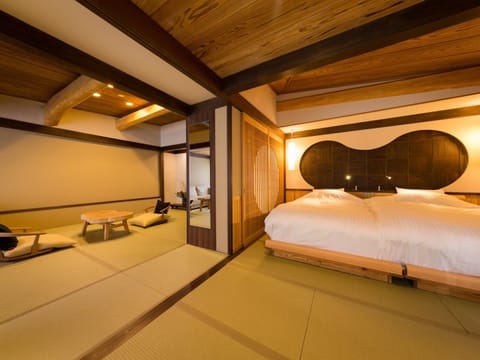 Suite,  Japanese breakfast, Check-in only between 3pm-6pm, Non Smoking | Minibar, in-room safe, individually decorated, individually furnished