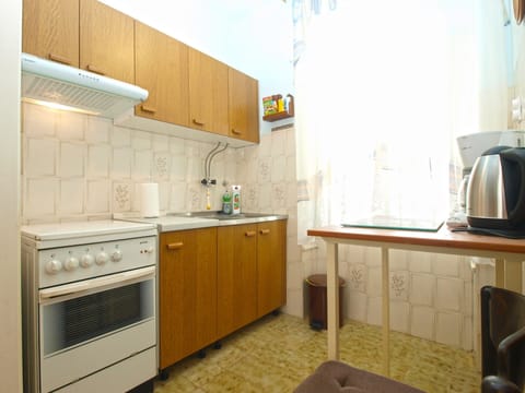 Apartment, 2 Bedrooms (1270/12195) | Private kitchen | Full-size fridge, coffee/tea maker, electric kettle