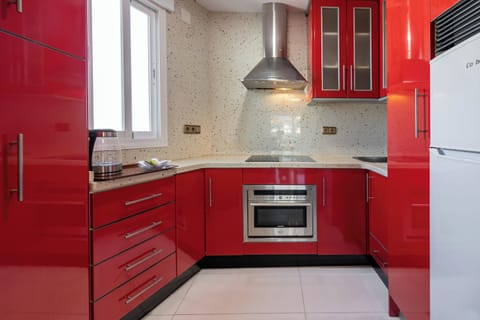 Comfort Apartment, 3 Bedrooms | Private kitchen