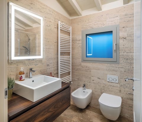 Deluxe Villa, 4 Bedrooms (Villetta) | Bathroom | Shower, free toiletries, hair dryer, towels