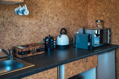 The Cork Room | Private kitchenette | Fridge, oven, espresso maker, coffee/tea maker