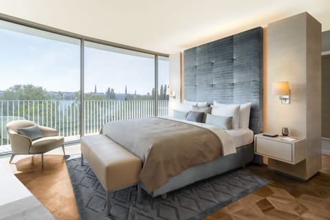 Fontenay Suite | Premium bedding, free minibar items, in-room safe, desk