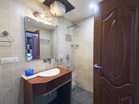 Bathroom | Shower, rainfall showerhead, free toiletries, slippers