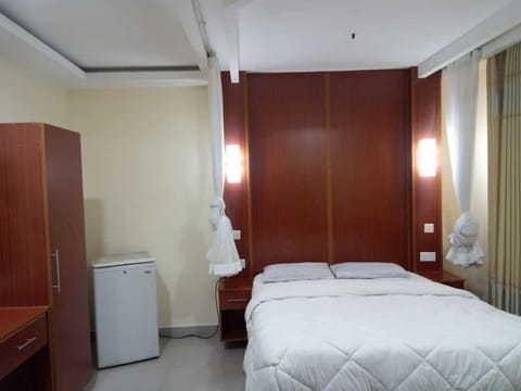 Superior Double Room | In-room safe, iron/ironing board, free WiFi, bed sheets