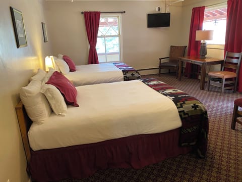 Deluxe Single Room, 2 Queen Beds, Mountain View | Premium bedding, down comforters, iron/ironing board, free WiFi