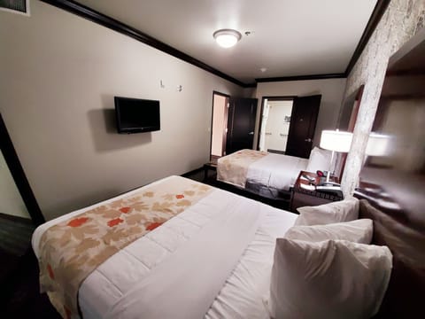 Suite, 2 Queen Beds, Accessible, Non Smoking (Roll-In Shower) | Pillowtop beds, in-room safe, desk, blackout drapes