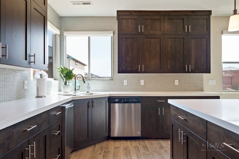 Dishwasher and ice maker.