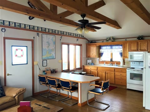 Large, fully stocked kitchen!