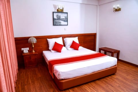 Double Room | 1 bedroom, minibar, iron/ironing board, rollaway beds