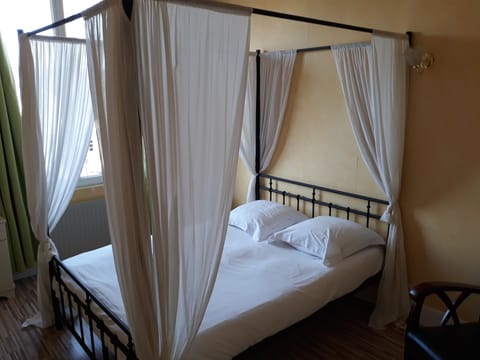 Comfort Double Room | Premium bedding, individually decorated, individually furnished, desk