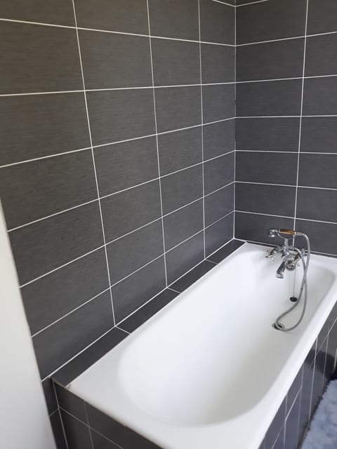 Comfort Double Room | Deep soaking bathtub