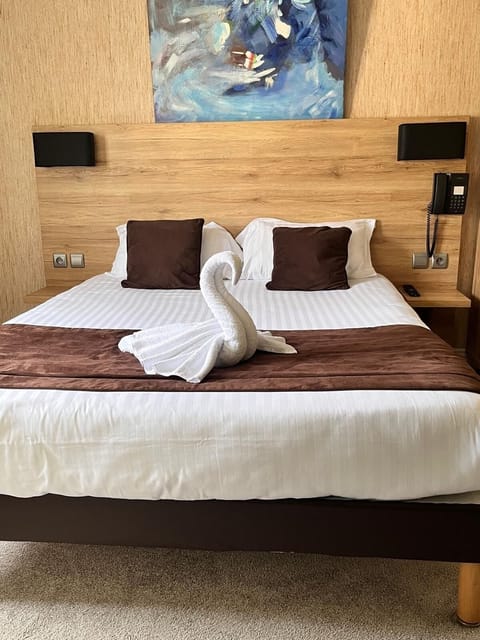 Double Room | Desk, blackout drapes, soundproofing, free WiFi