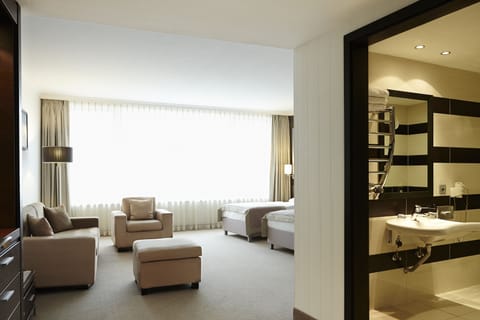 Junior Suite | Living area | LED TV, pay movies