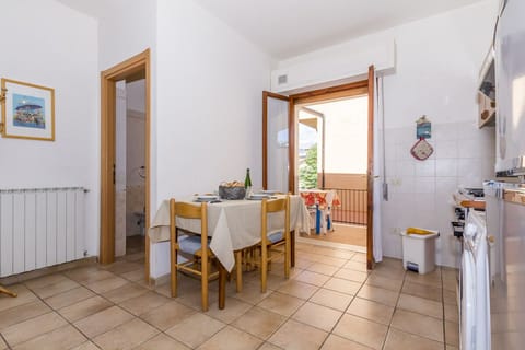 Dining area and entrance to the private balony
