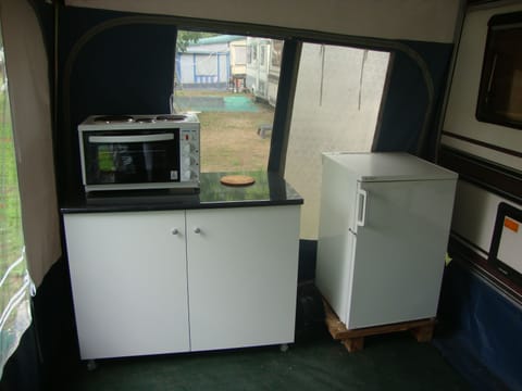 Mobile Home, 2 Double Beds, Partial Sea View | Private kitchen | Fridge, stovetop, cookware/dishes/utensils