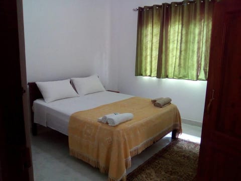 Classic Room, 4 Bedrooms, Kitchen, Garden View | 1 bedroom, desk, iron/ironing board, free cribs/infant beds
