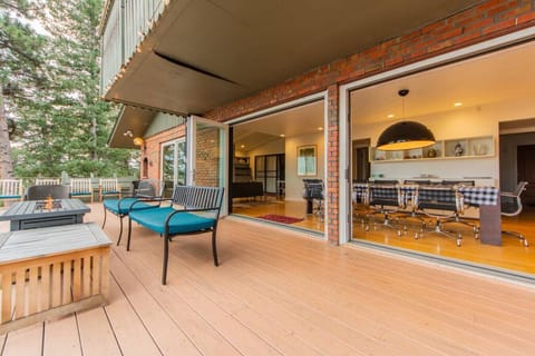 Dining room doors open 21 ft to the main deck