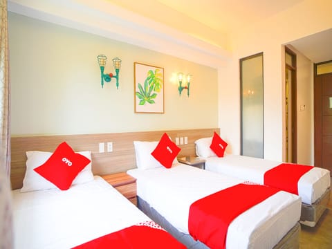 Deluxe Triple Room | Free WiFi, bed sheets