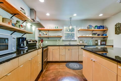 Birdsong Cabin's kitchen has all the amenities of home and more!