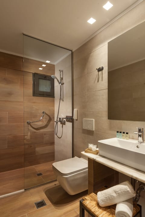 Deluxe Double or Twin Room (No Sea View) | Bathroom | Bathtub, deep soaking tub, free toiletries, hair dryer