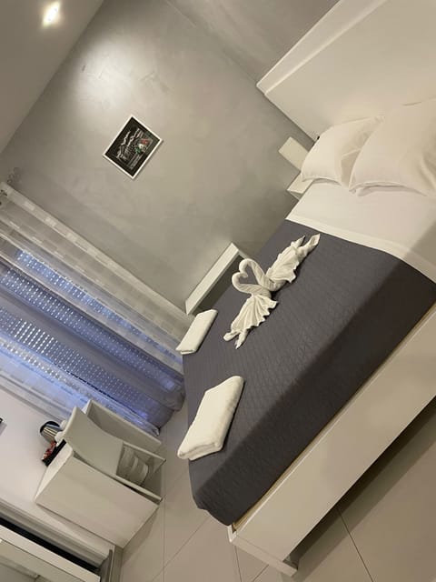 Deluxe Double or Twin Room, Balcony | In-room safe, soundproofing, free WiFi, bed sheets