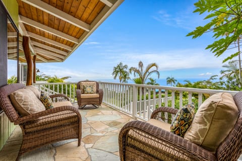 Outdoor Seating Area @ Kitchen
