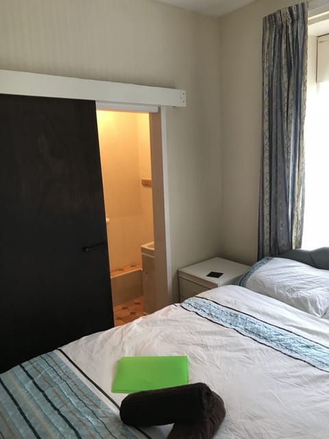 Double Room | Iron/ironing board, free WiFi, bed sheets