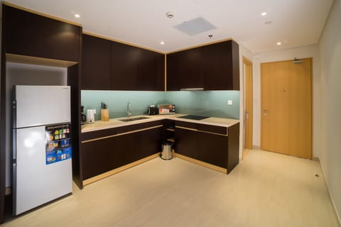 Two Bedrooms Apartment | Private kitchenette | Fridge, microwave, stovetop, coffee/tea maker