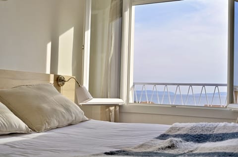 Comfort Double Room, Sea View | Premium bedding, in-room safe, individually decorated