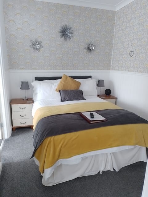 Deluxe Double Room (Second Floor) | Blackout drapes, iron/ironing board, free WiFi, bed sheets