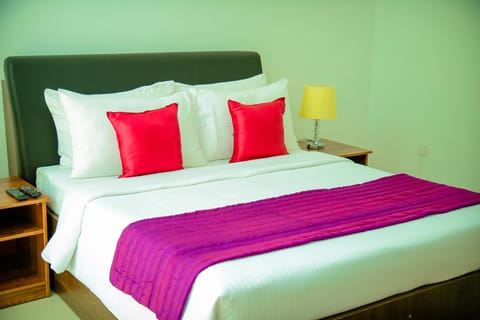 Deluxe Double Room, Pool View | In-room safe, desk, soundproofing, iron/ironing board