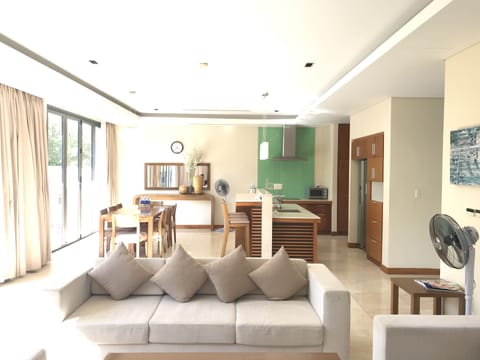 Family Villa, 4 Bedrooms, Garden View | Living room | Smart TV