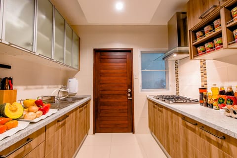 Luxury Villa | Private kitchen | Fridge, microwave, oven, stovetop