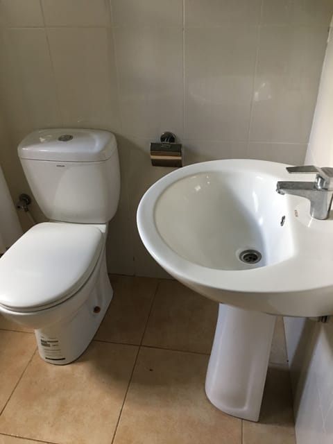 Apartment, 2 Bedrooms | Bathroom | Shower, free toiletries, towels