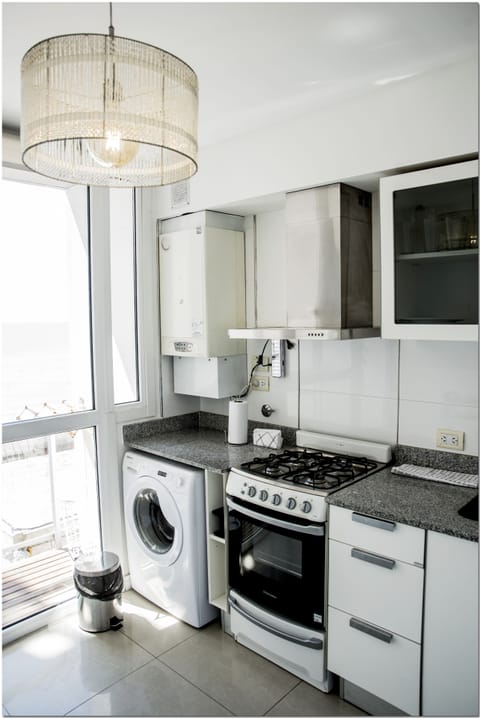 Standard Apartment, 1 Bedroom | Private kitchen | Full-size fridge, microwave, oven, stovetop