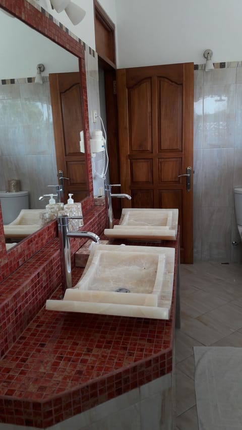 Comfort Double Room, Terrace | Bathroom amenities | Shower, rainfall showerhead, hair dryer, towels
